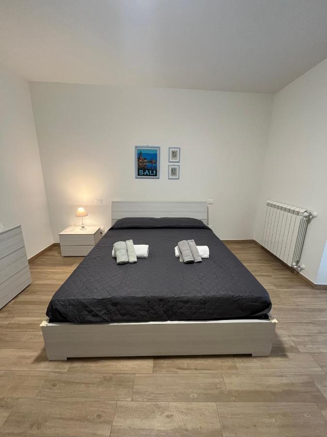 Bed&Breakfast Del Viaggiatore Fondi Buitenkant foto