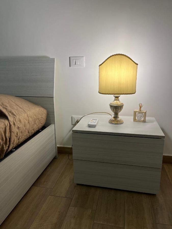 Bed&Breakfast Del Viaggiatore Fondi Buitenkant foto