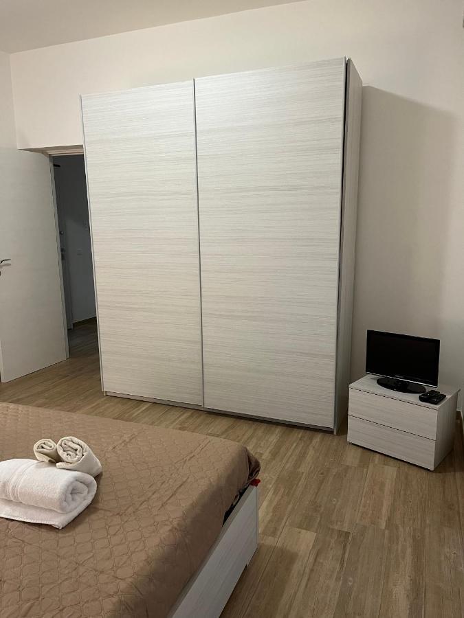 Bed&Breakfast Del Viaggiatore Fondi Buitenkant foto