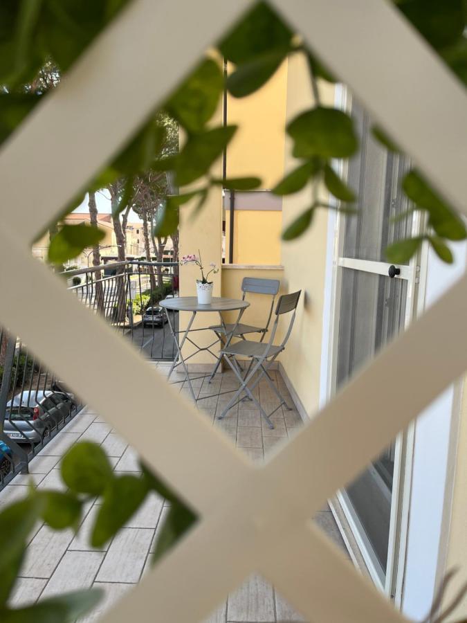 Bed&Breakfast Del Viaggiatore Fondi Buitenkant foto